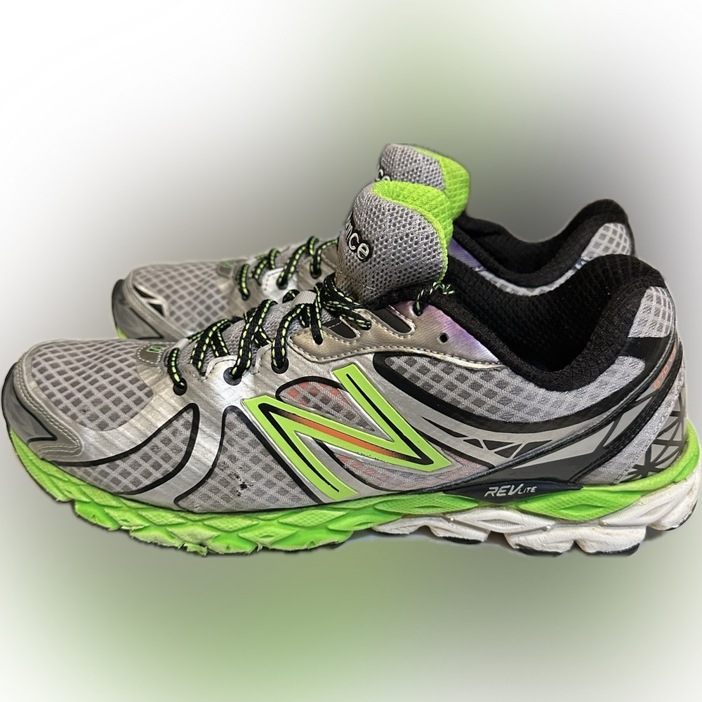 NB NEW BALANCE SNEAKERS RUN WALK ATHLETIC SZ 11.5 870v3 GRAY GREEN BLACK GLOW